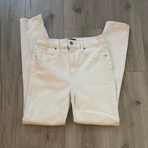 Abercrombie and Fitch White Jeans Sz 4/27